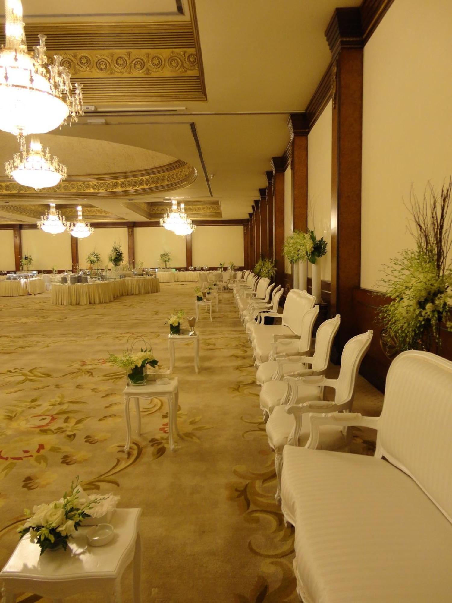The Convention Center & Royal Suites Hotel Kuwait City Exterior foto